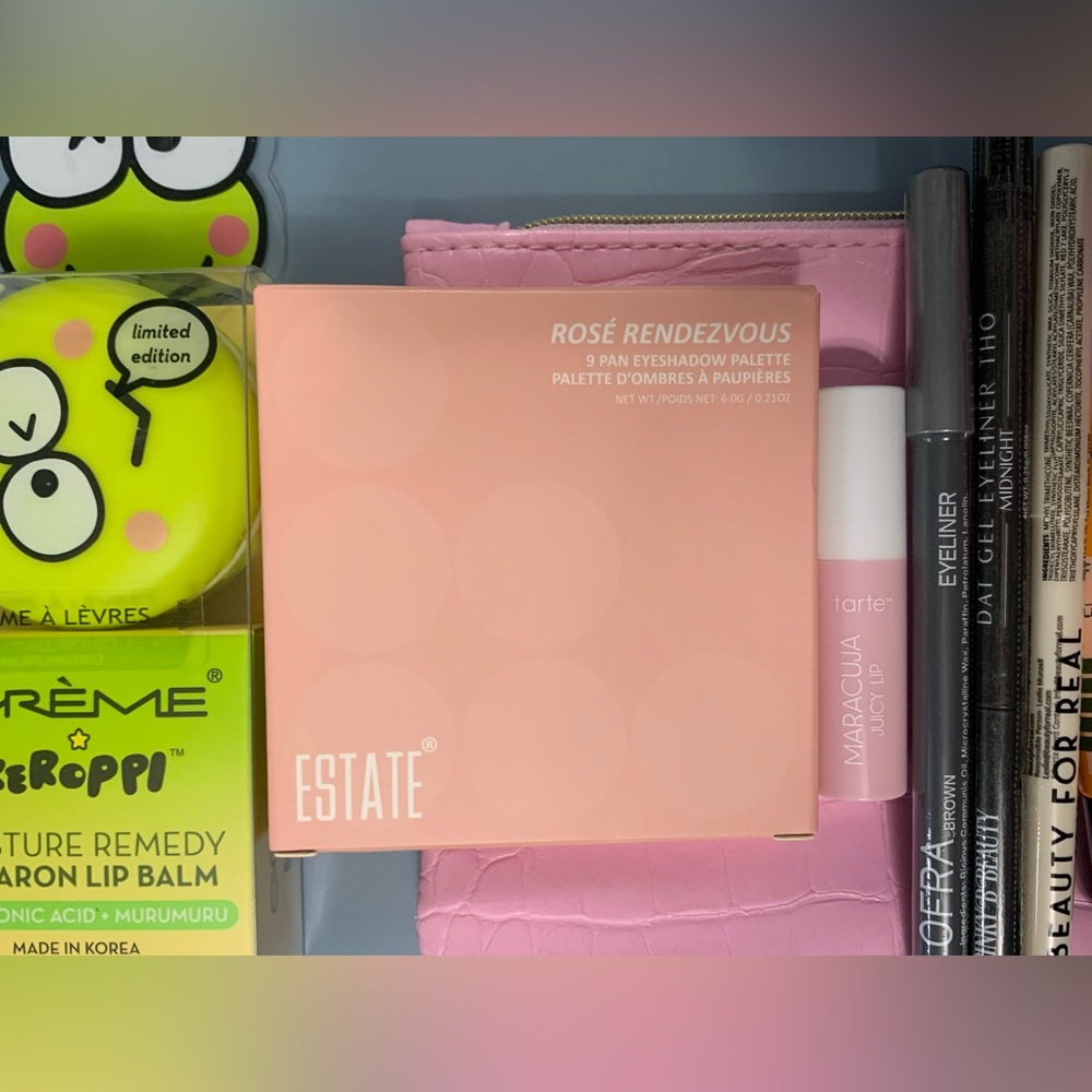 🌟9 Piece makeup bundle🌟 - Picture 3 of 7